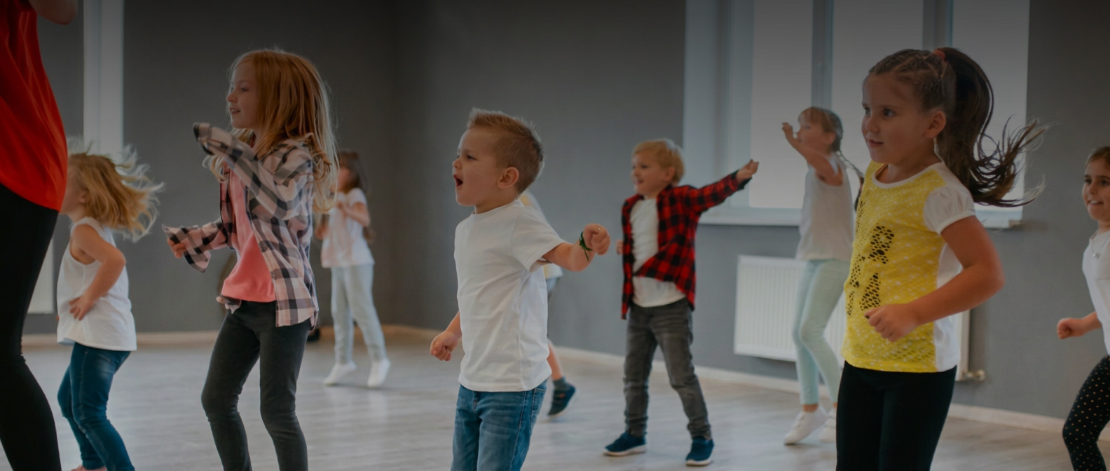 Curtain Upp nursery dancers