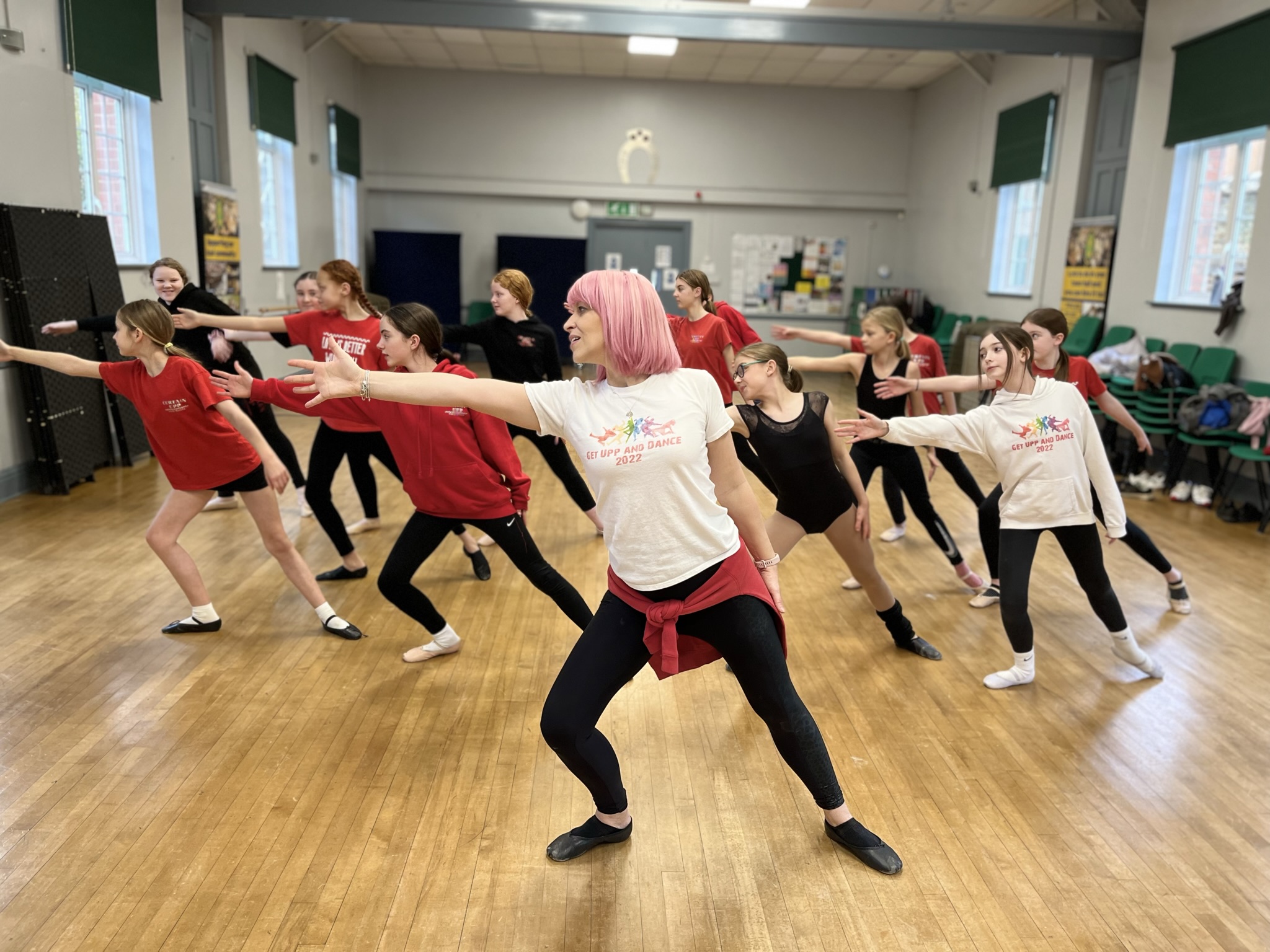 Curtain Upp stage school dancers